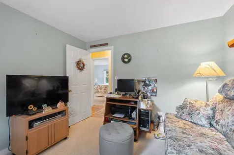 21 Woodlawn Avenue Atkinson NH 03811