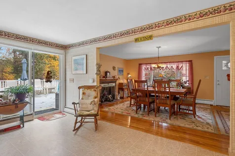 21 Woodlawn Avenue Atkinson NH 03811