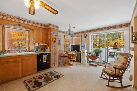 21 Woodlawn Avenue Atkinson NH 03811