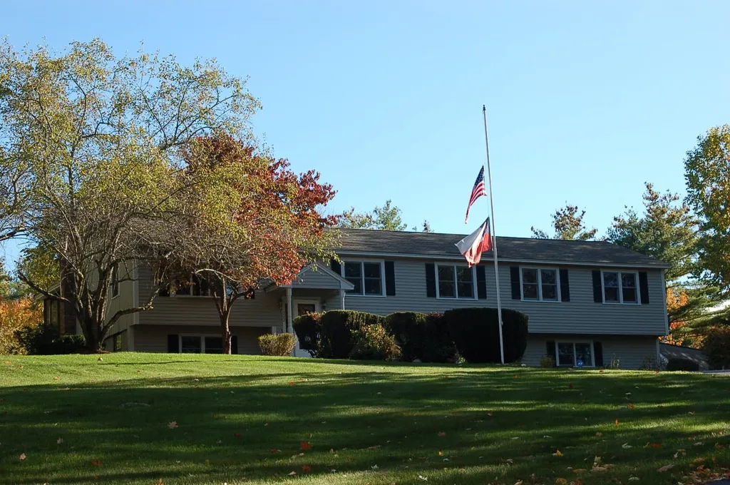 202 Eaton Hill Road Auburn NH 03032