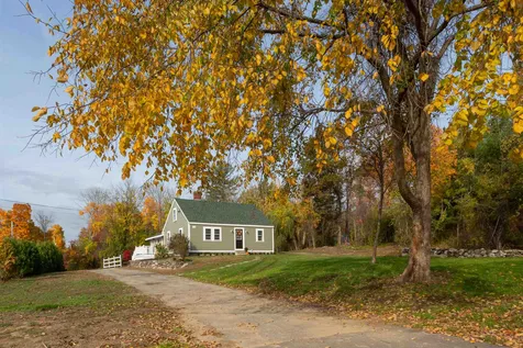 104 Litchfield Road Londonderry NH 03053
