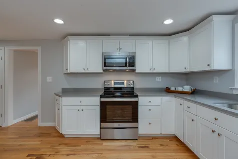 104 Litchfield Road Londonderry NH 03053