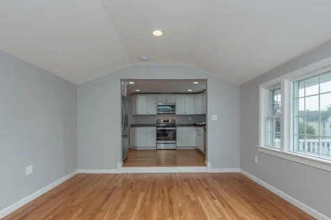 104 Litchfield Road Londonderry NH 03053
