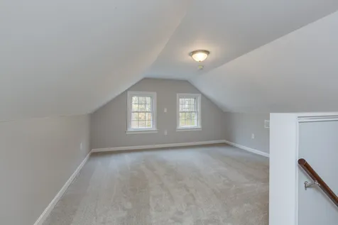 104 Litchfield Road Londonderry NH 03053