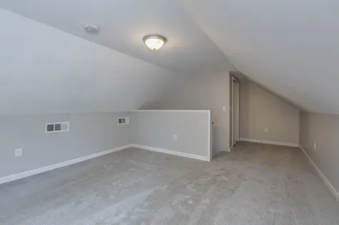 104 Litchfield Road Londonderry NH 03053