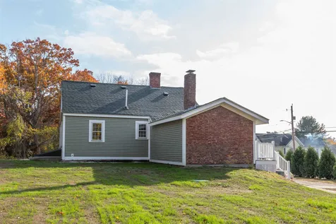 104 Litchfield Road Londonderry NH 03053