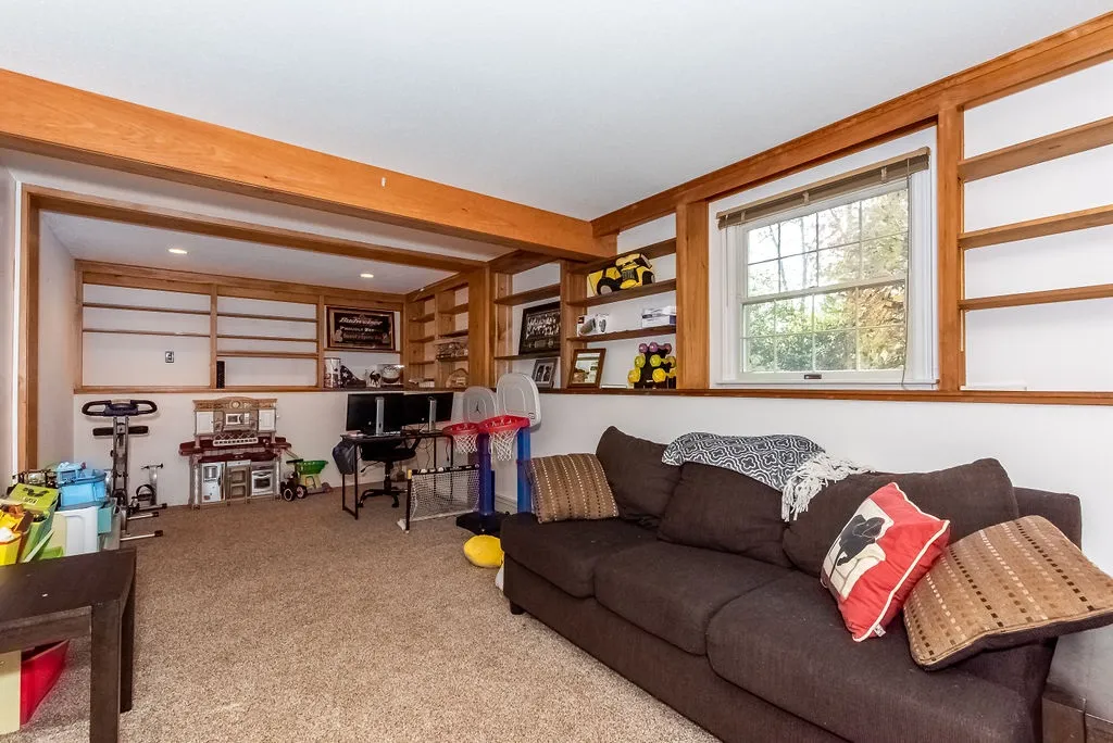96 Bagdad Road Durham NH 03824