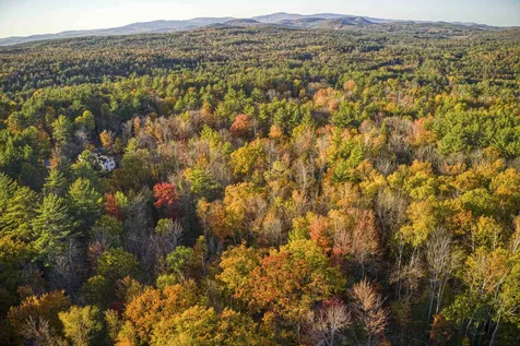 19 Messer Road Sunapee NH 03782