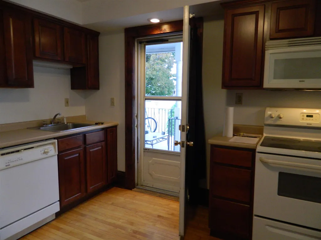 356 Hanover Street Manchester NH 03104