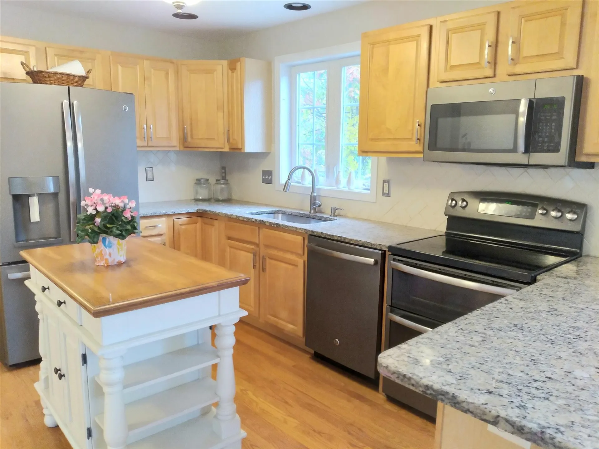 99 Maple Avenue Goffstown NH 03045