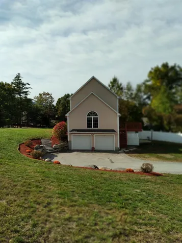 99 Maple Avenue Goffstown NH 03045