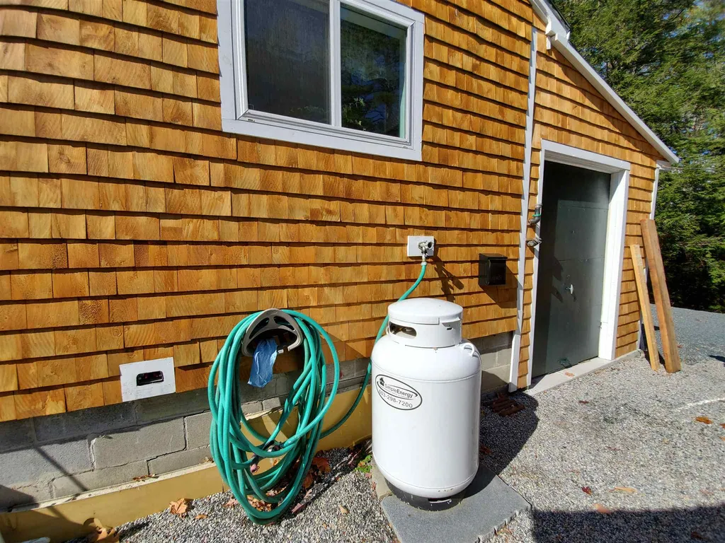 117 Livingstone Lodge Road Enfield NH 03748