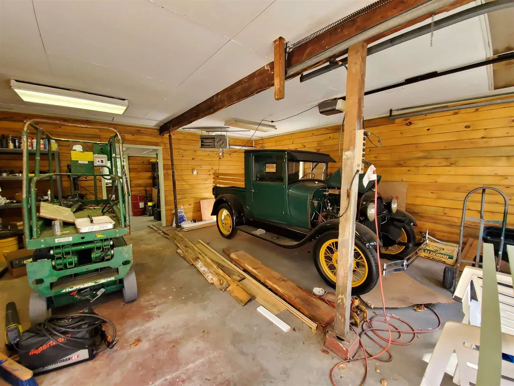 117 Livingstone Lodge Road Enfield NH 03748