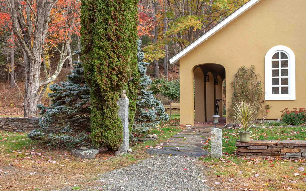 830 Morningside Lane Charlestown NH 03603