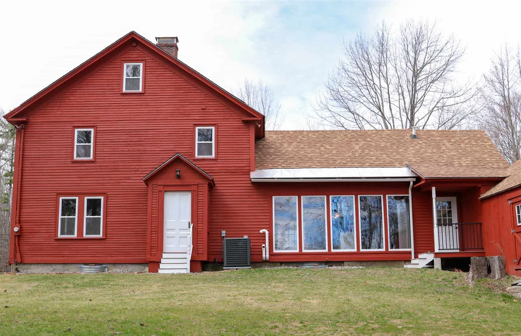 21 Winona Road Meredith NH 03253