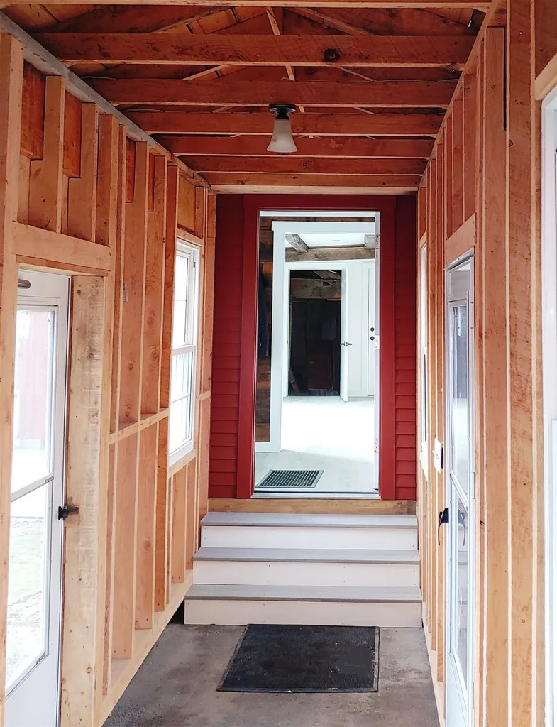 21 Winona Road Meredith NH 03253