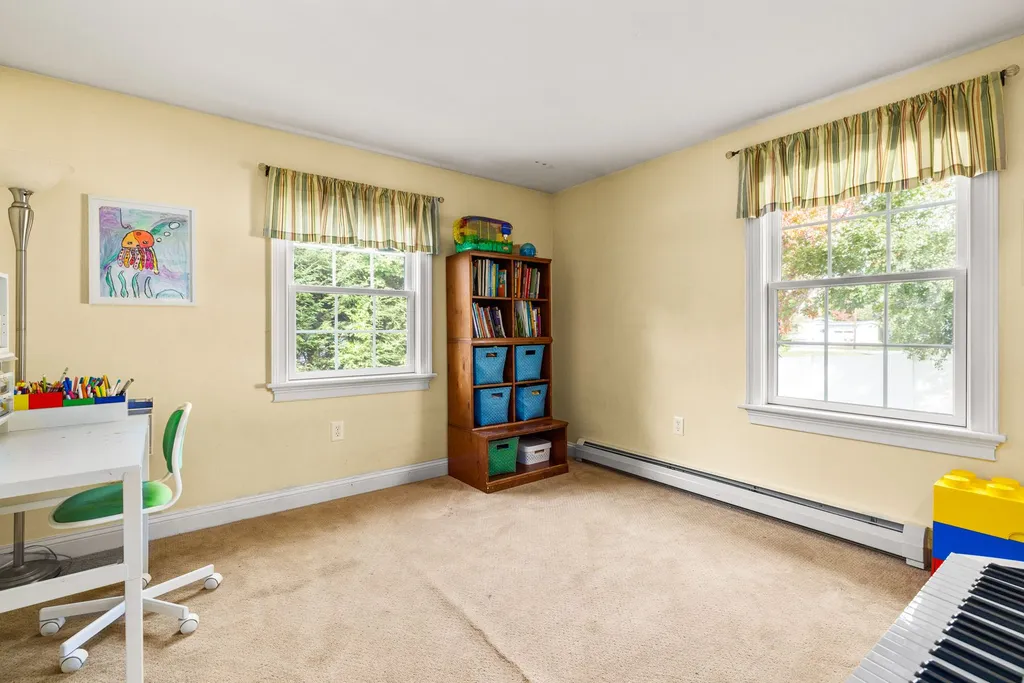 48 Meadow Lane Greenland NH 03840