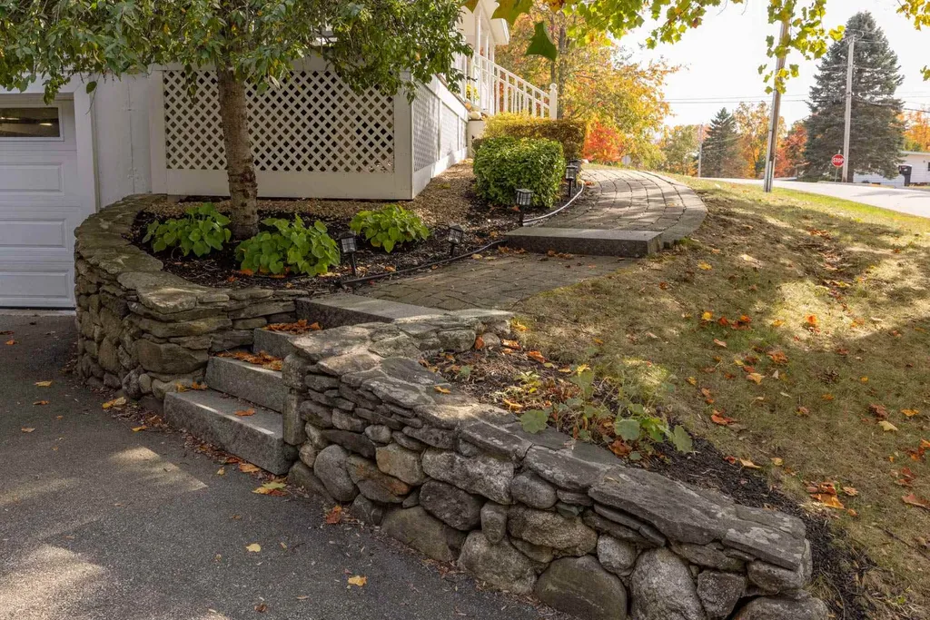 48 Meadow Lane Greenland NH 03840