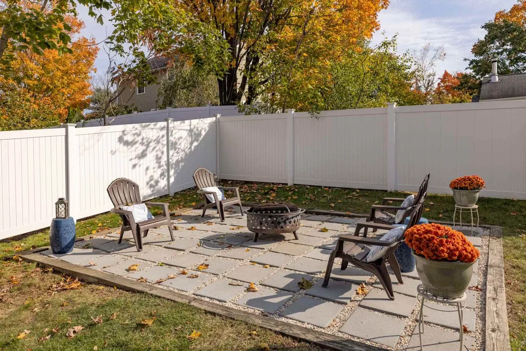 48 Meadow Lane Greenland NH 03840