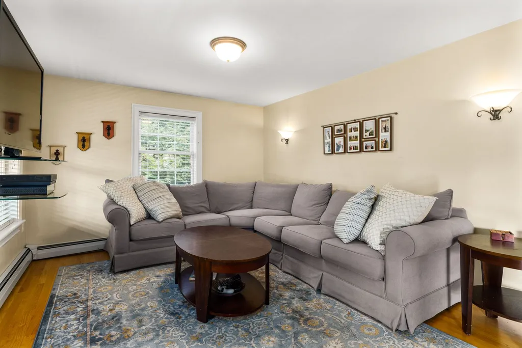48 Meadow Lane Greenland NH 03840