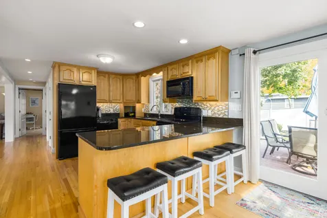 48 Meadow Lane Greenland NH 03840