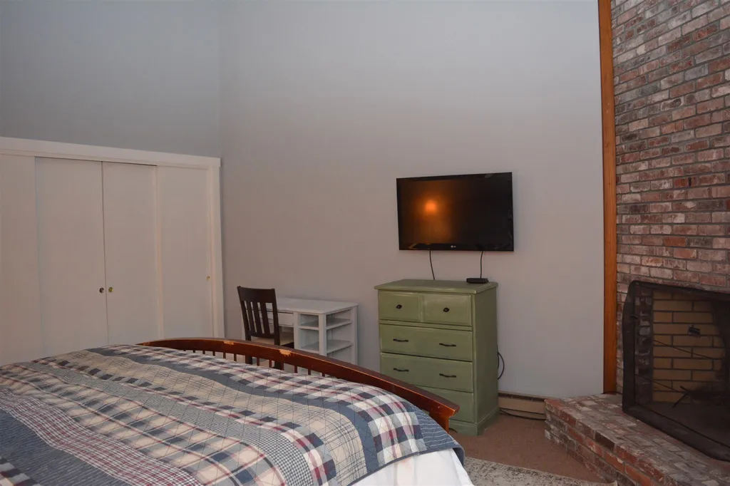 47 Black Duck Spur Grantham NH 03753