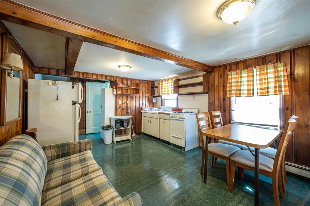 13 G Street Hampton NH 03842