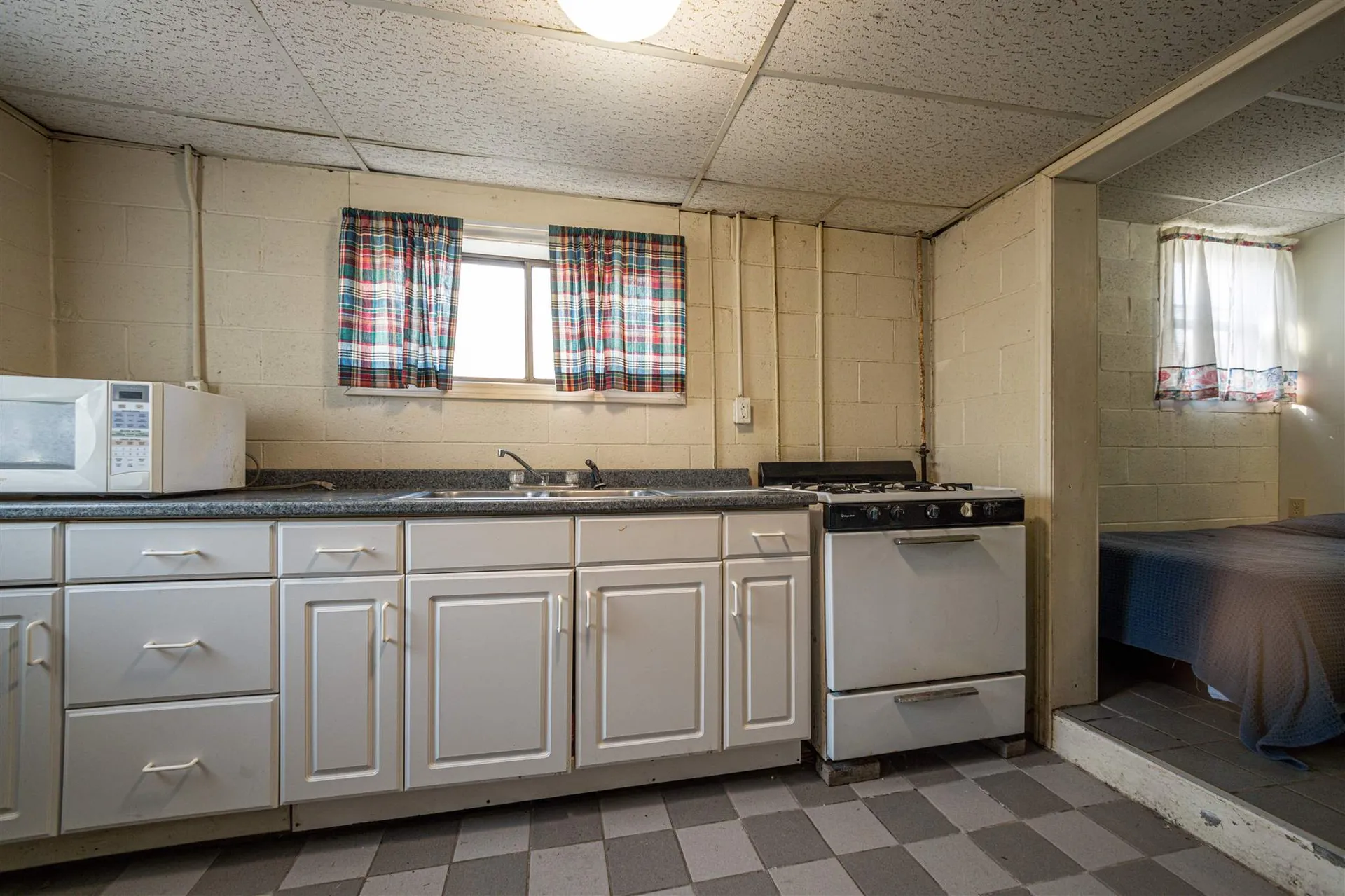 13 G Street Hampton NH 03842