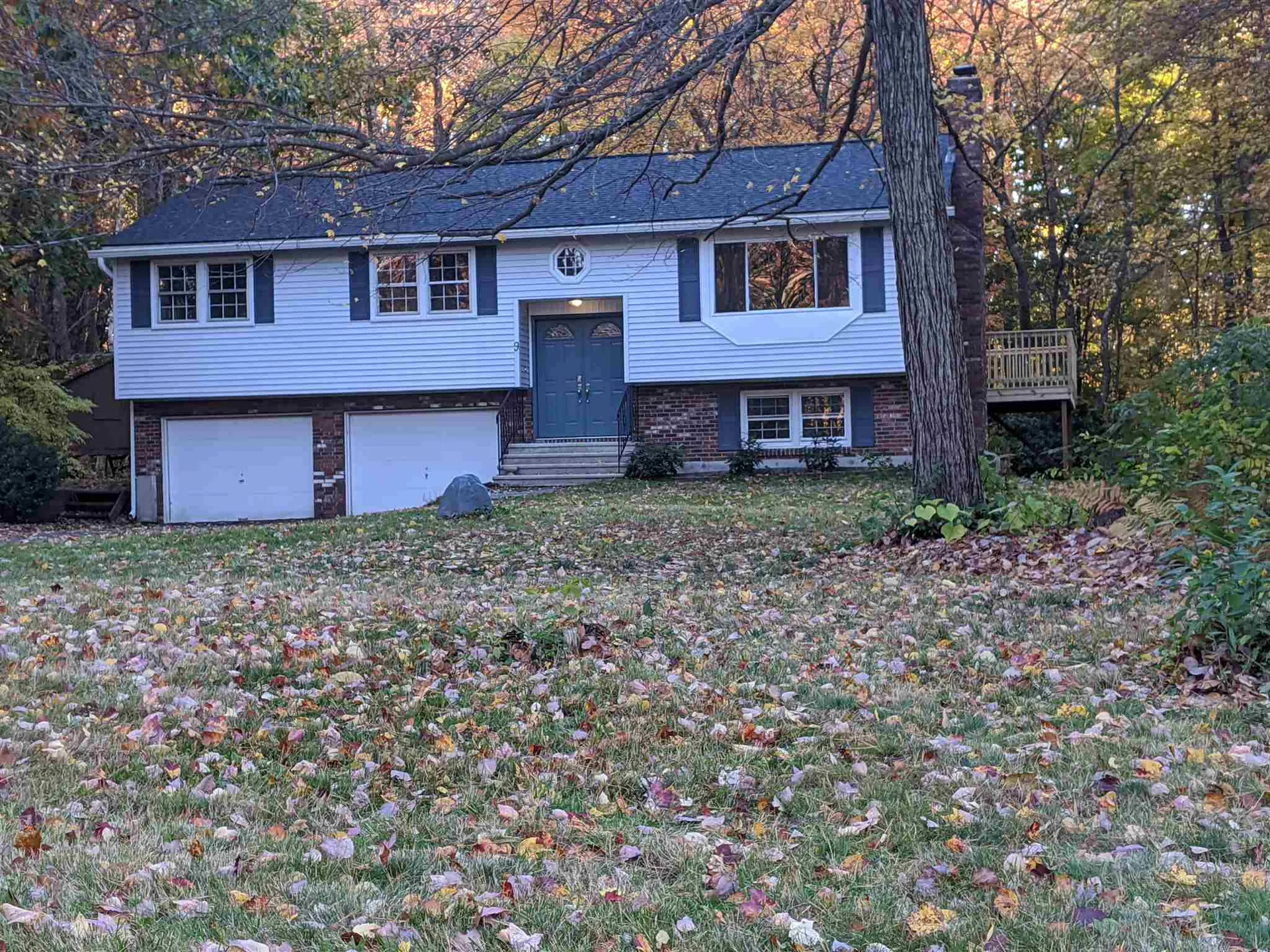 9 Elaine Street Hudson NH 03051