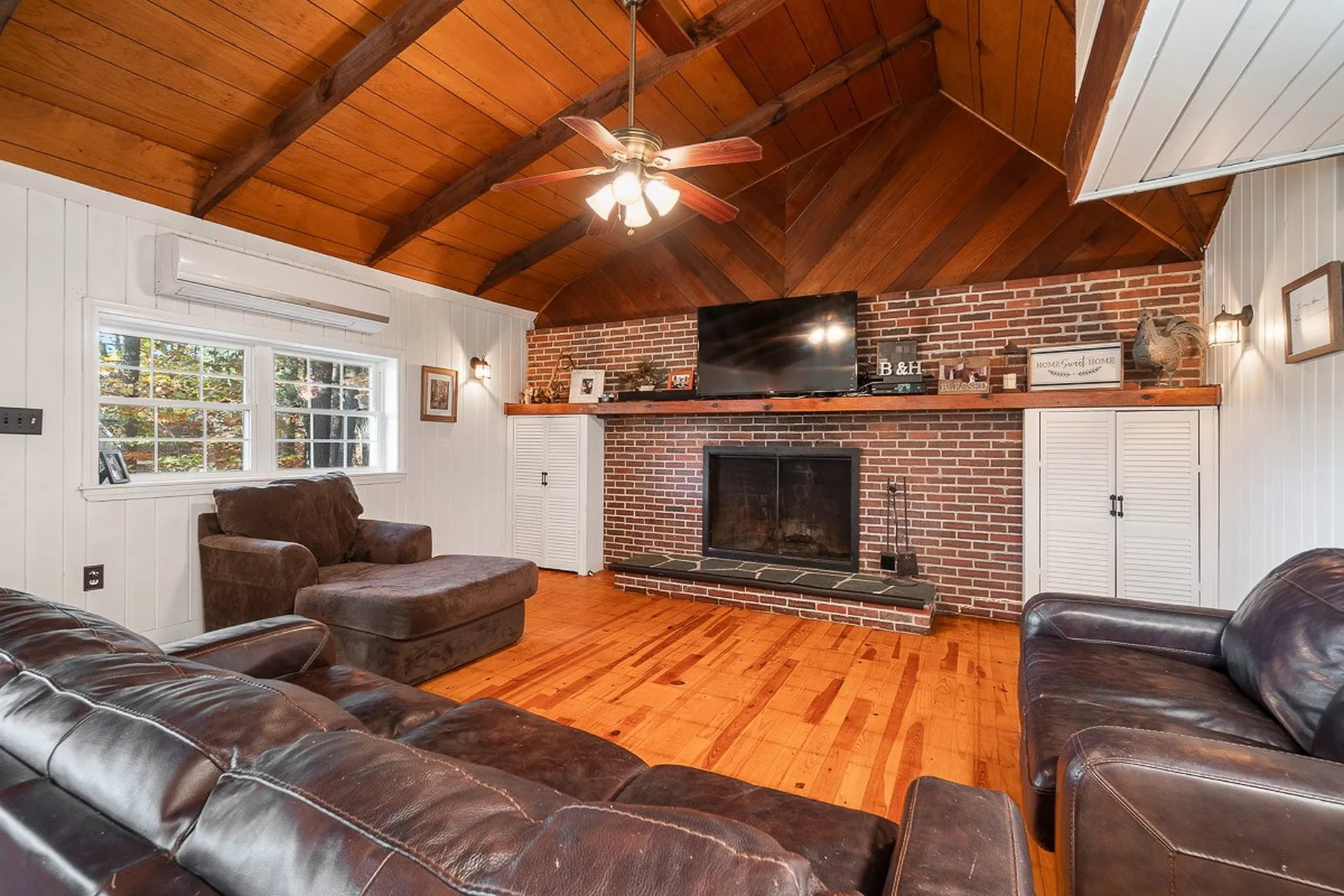 27 4th Street Kingston NH 03848