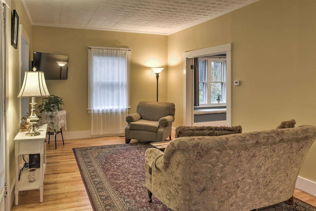 43 Eastern Avenue Keene NH 03431