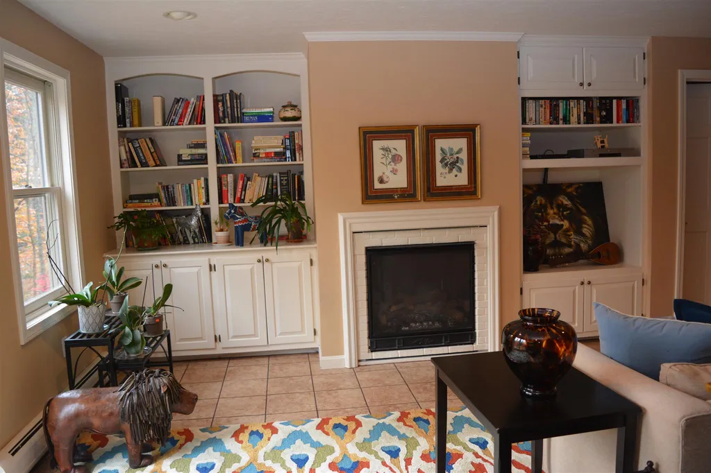 29 Hummingbird Hill Grantham NH 03753