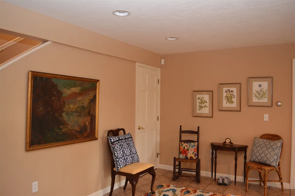 29 Hummingbird Hill Grantham NH 03753