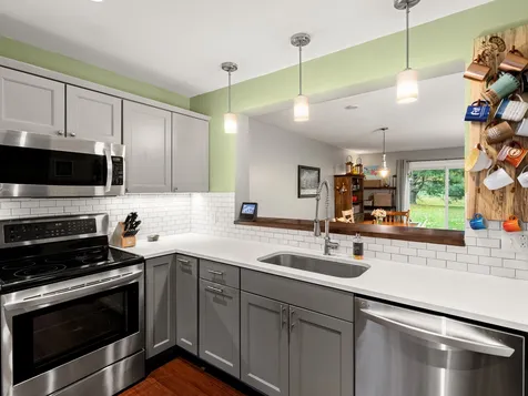 J15 Stonehedge Drive South Burlington VT 05403