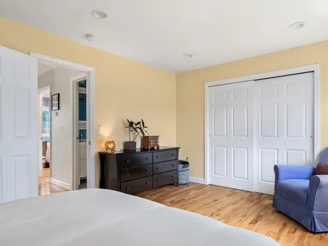 J15 Stonehedge Drive South Burlington VT 05403