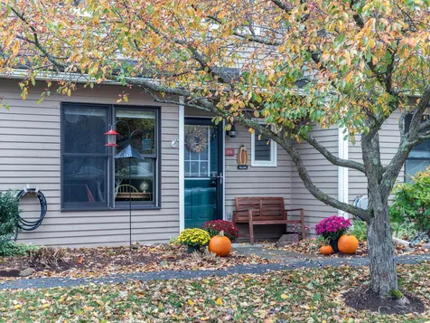 J15 Stonehedge Drive South Burlington VT 05403