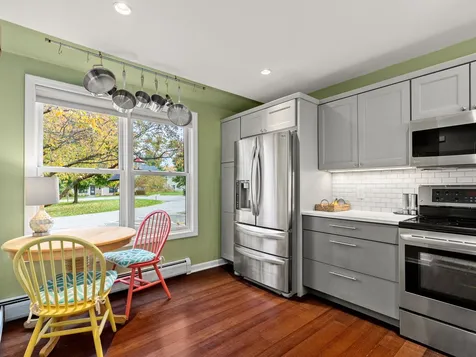 J15 Stonehedge Drive South Burlington VT 05403