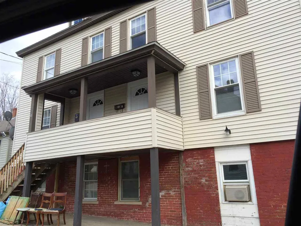 9 Mount Auburn Street Somersworth NH 03878