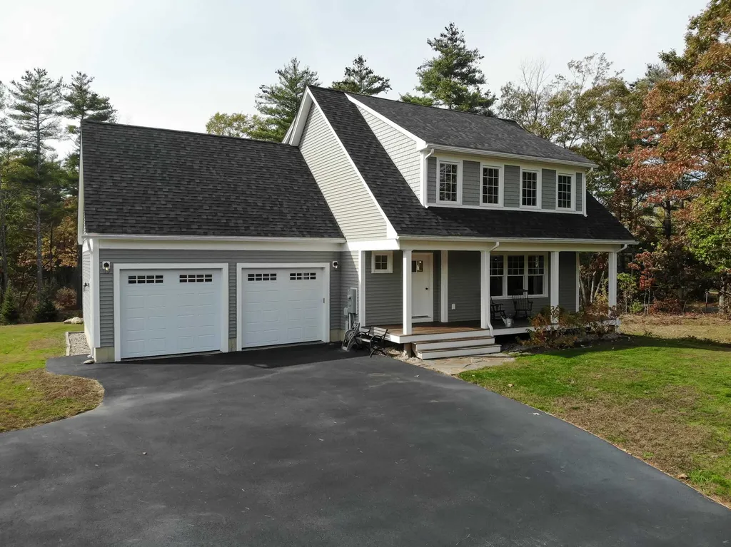 2 Chestnut Way Lee NH 03861