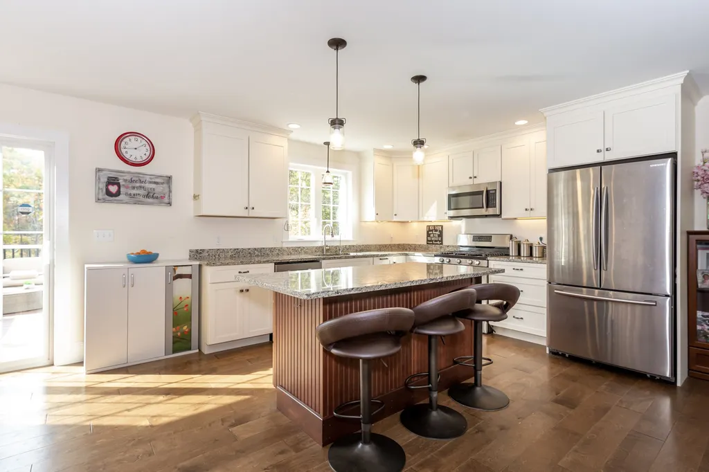 2 Chestnut Way Lee NH 03861