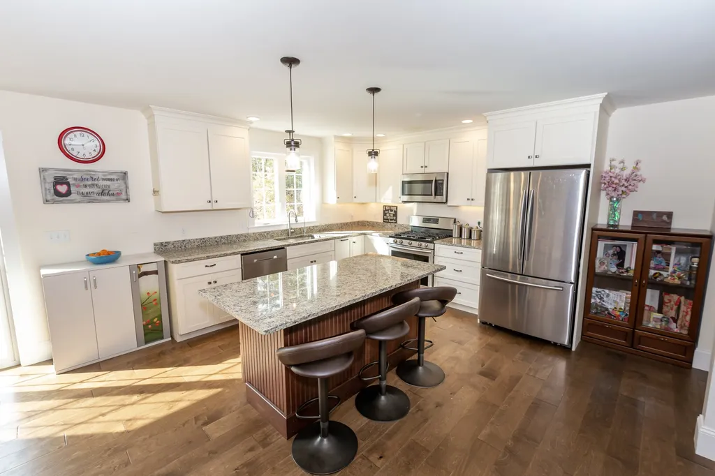 2 Chestnut Way Lee NH 03861