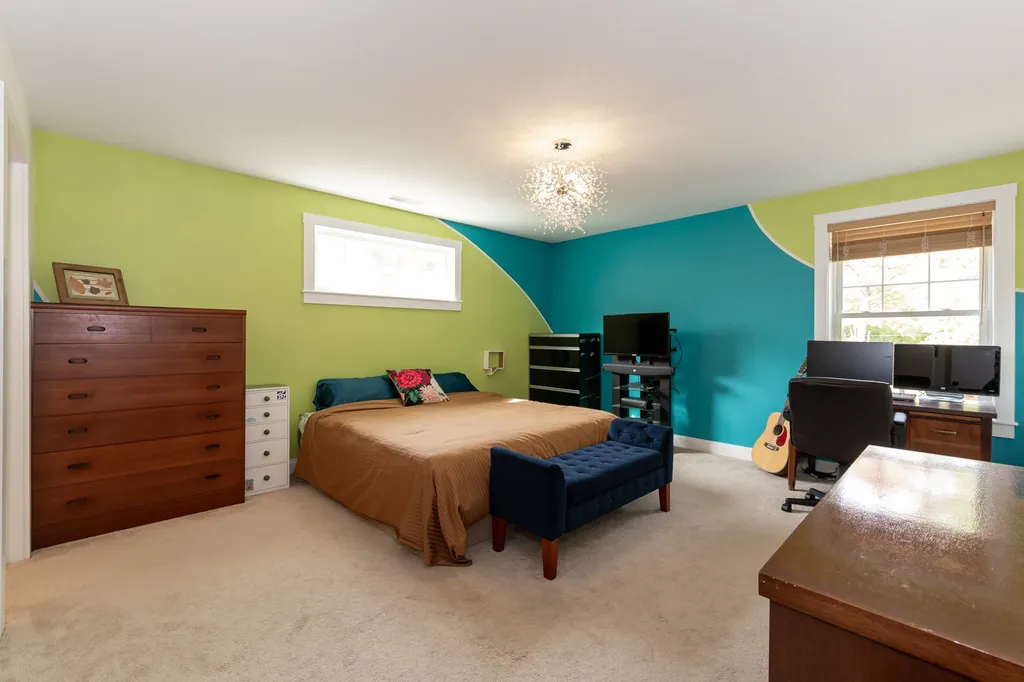 2 Chestnut Way Lee NH 03861