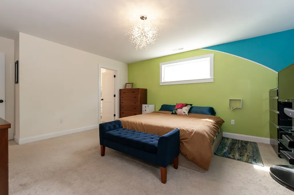 2 Chestnut Way Lee NH 03861