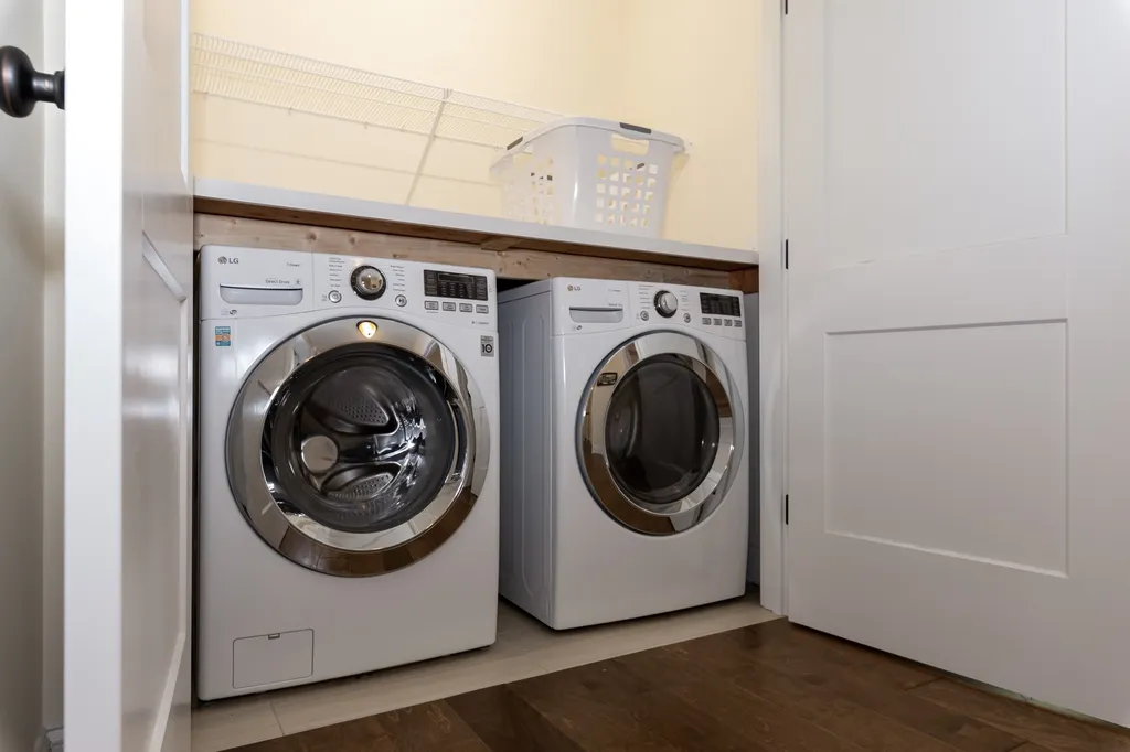 2 Chestnut Way Lee NH 03861