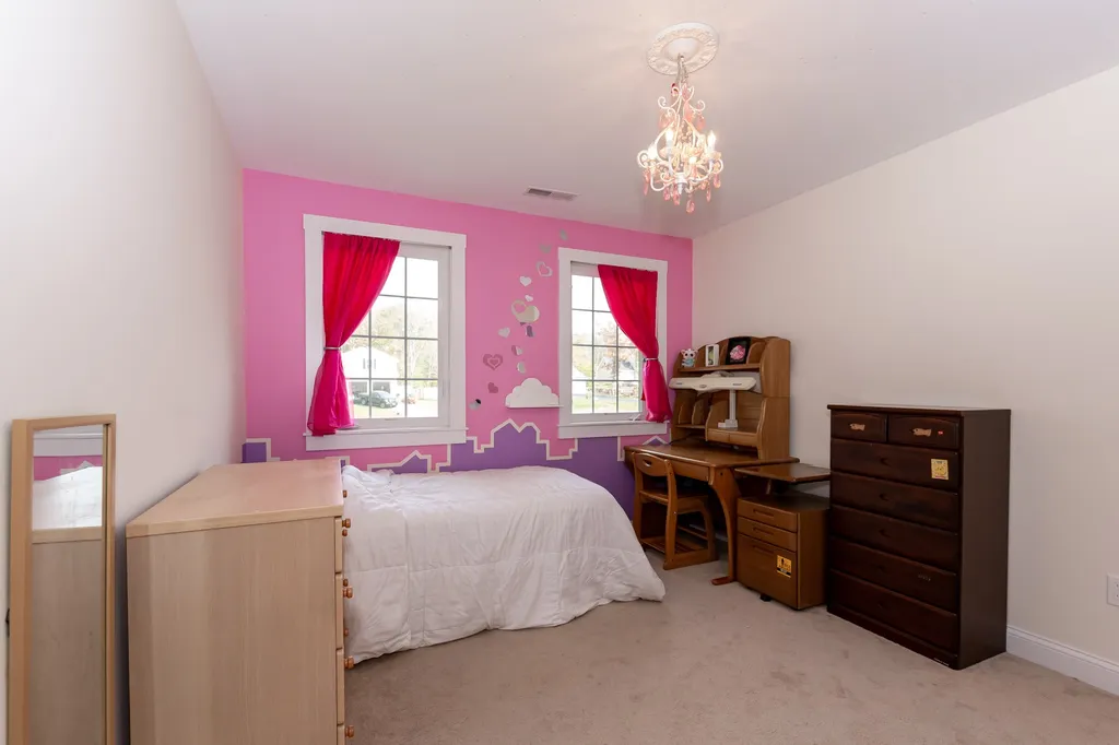 2 Chestnut Way Lee NH 03861