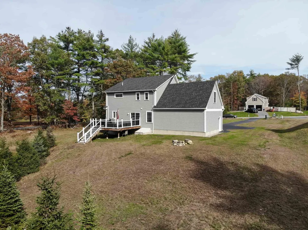 2 Chestnut Way Lee NH 03861