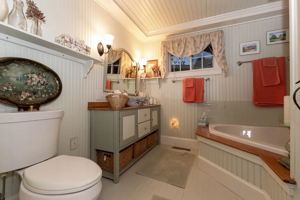 24 Cedarbrook Drive Dover NH 03820