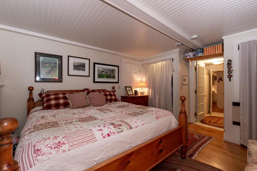 24 Cedarbrook Drive Dover NH 03820
