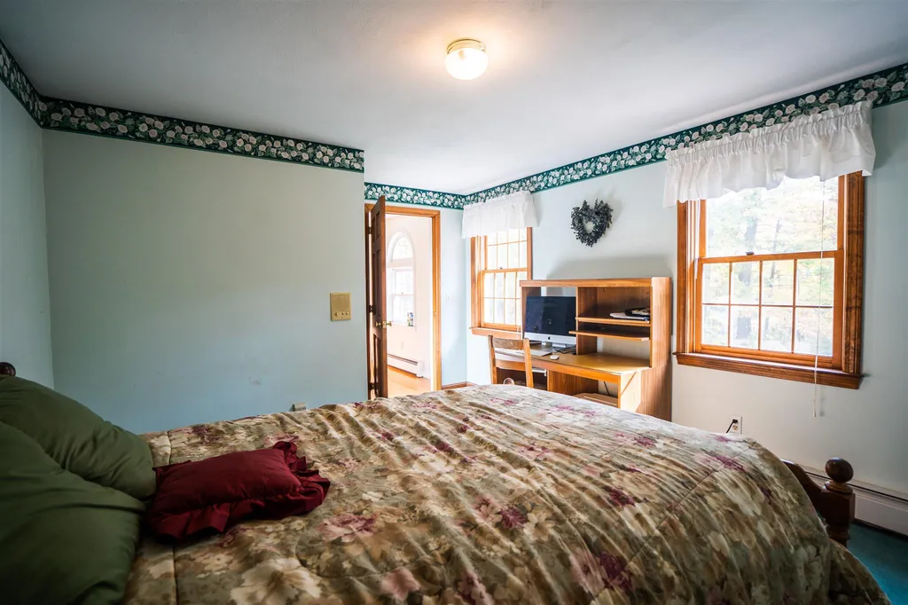 3 Julian Road Derry NH 03038