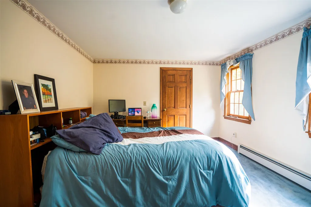 3 Julian Road Derry NH 03038